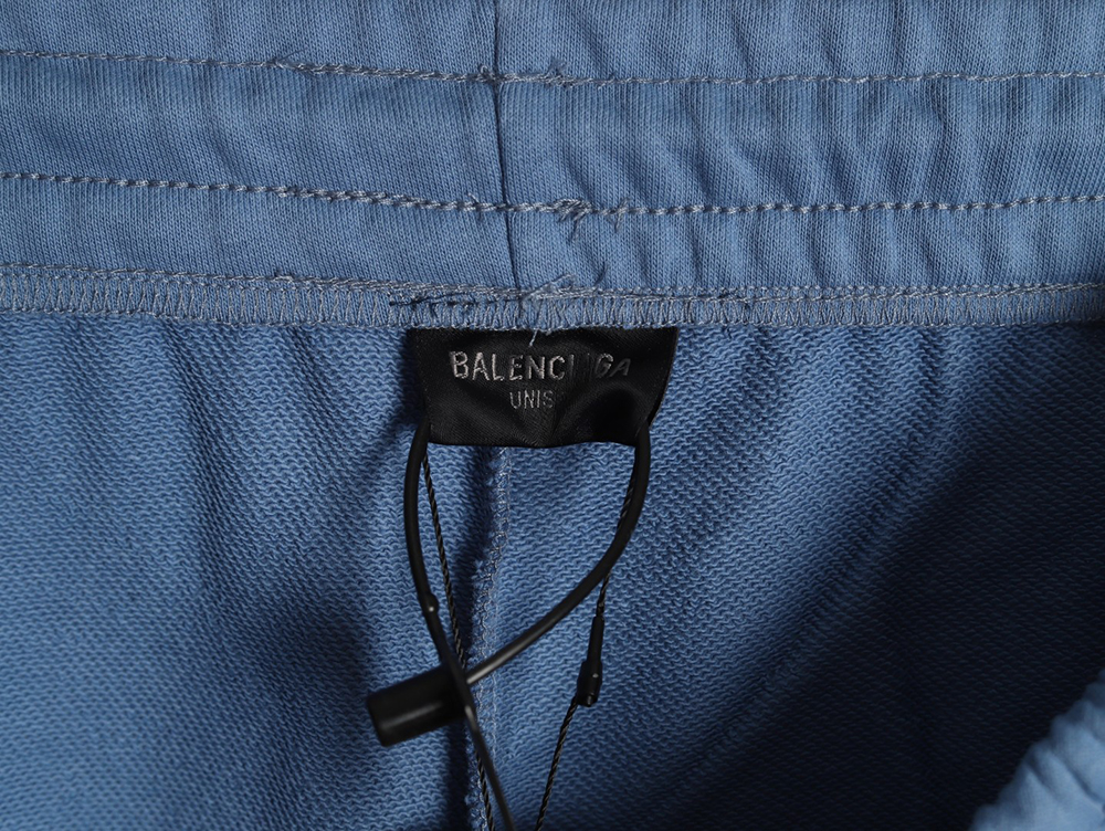 Ba*len*cia*ga tape lettering shorts