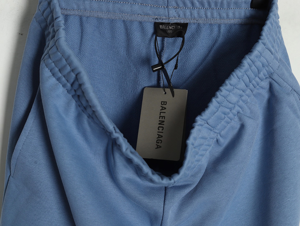 Ba*len*cia*ga tape lettering shorts