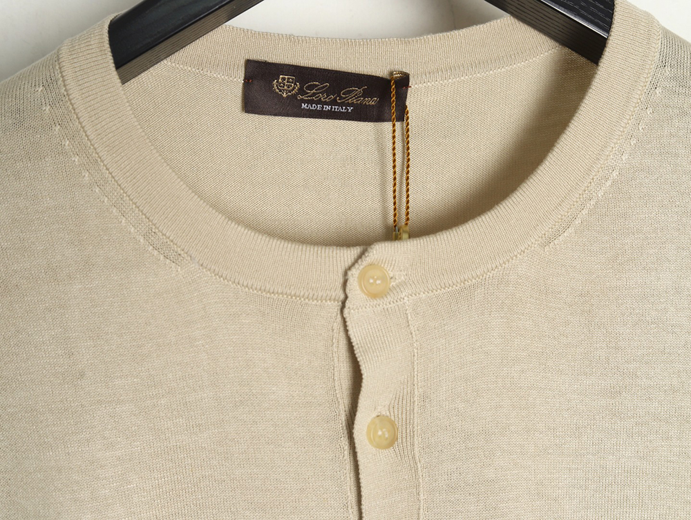 L**o p*ana henley collar short sleeve t-shirt