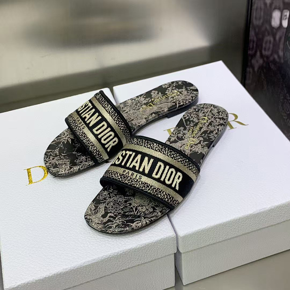 D*or dway embroidered sandals