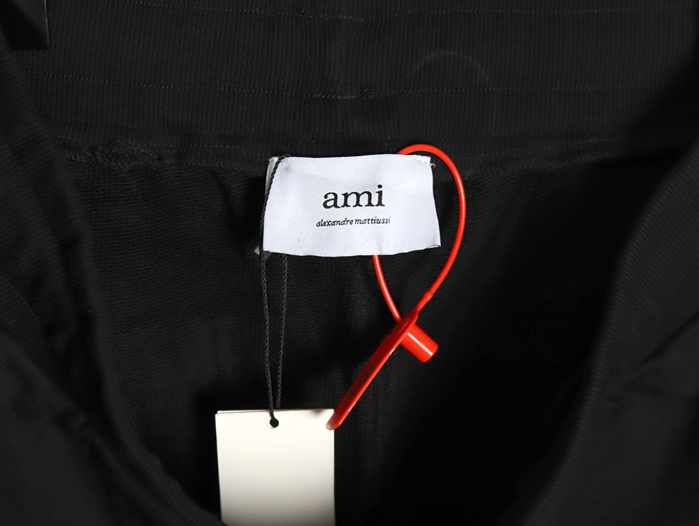 Ami Paris Heart Embroidered Shorts TSK1