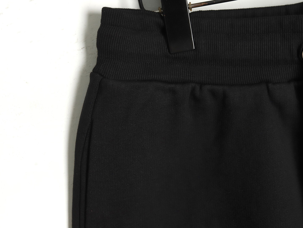 Ami Paris Heart Embroidered Shorts TSK1