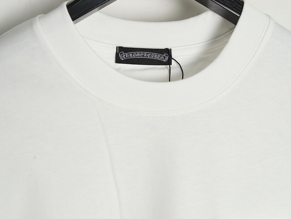 Ch**me He**ts multi-element pocket sanskrit letters short sleeve t-shirt