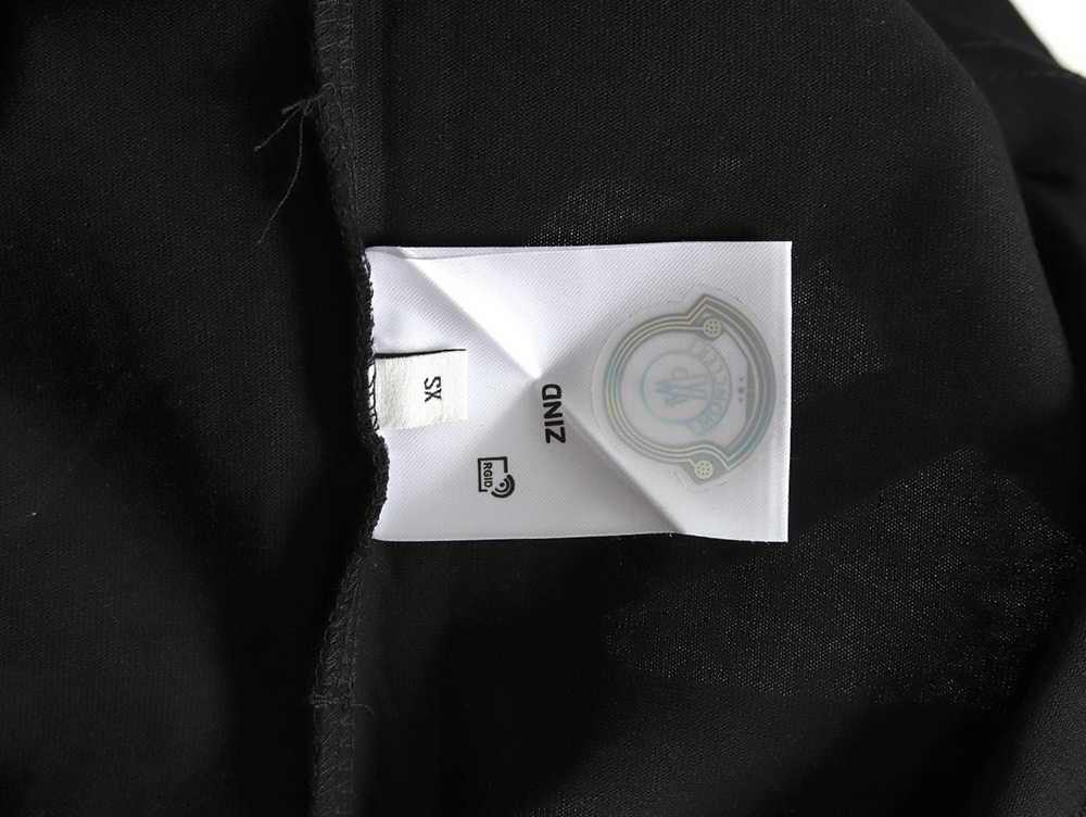 Moncler coordinate letter print short sleeve