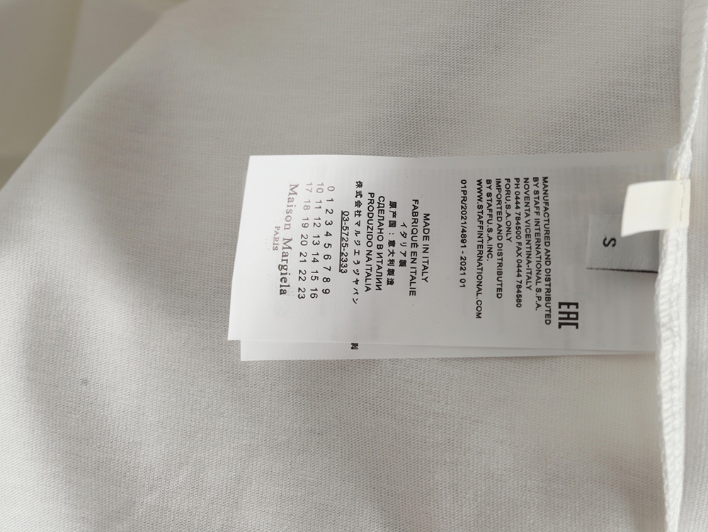 ma*s*n Ma*i*la alphanumeric print short-sleeved t-shirt