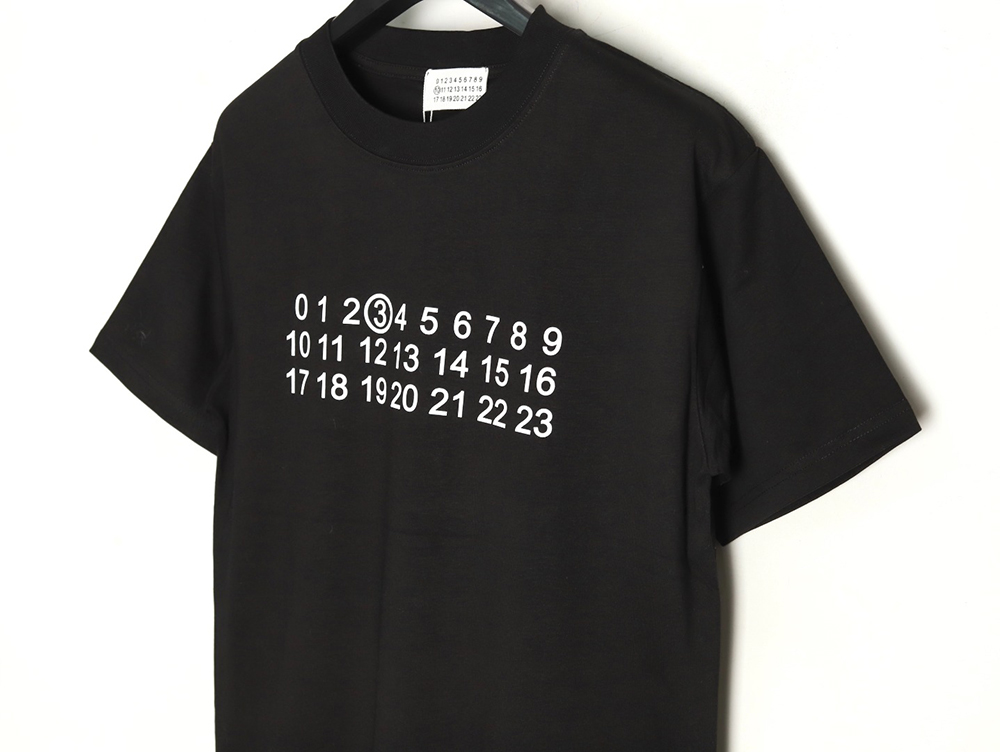 ma*s*n Ma*i*la alphanumeric print short-sleeved t-shirt tsk1