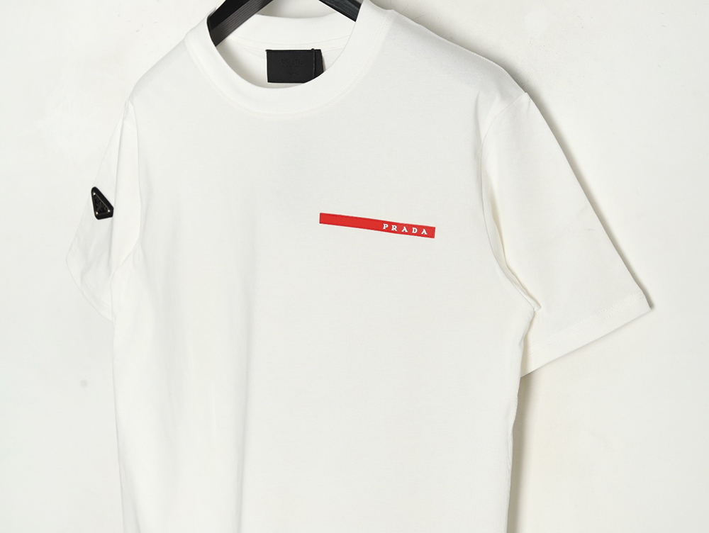 Pra*a classic red silicone trim short sleeves