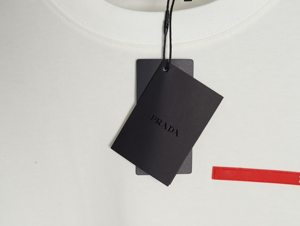 Pra*a classic red silicone trim short sleeves