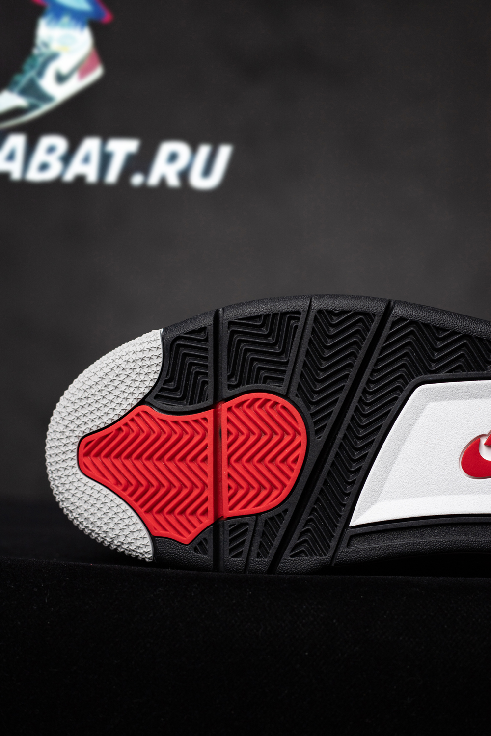 Air Jordan 4 Retro OG 