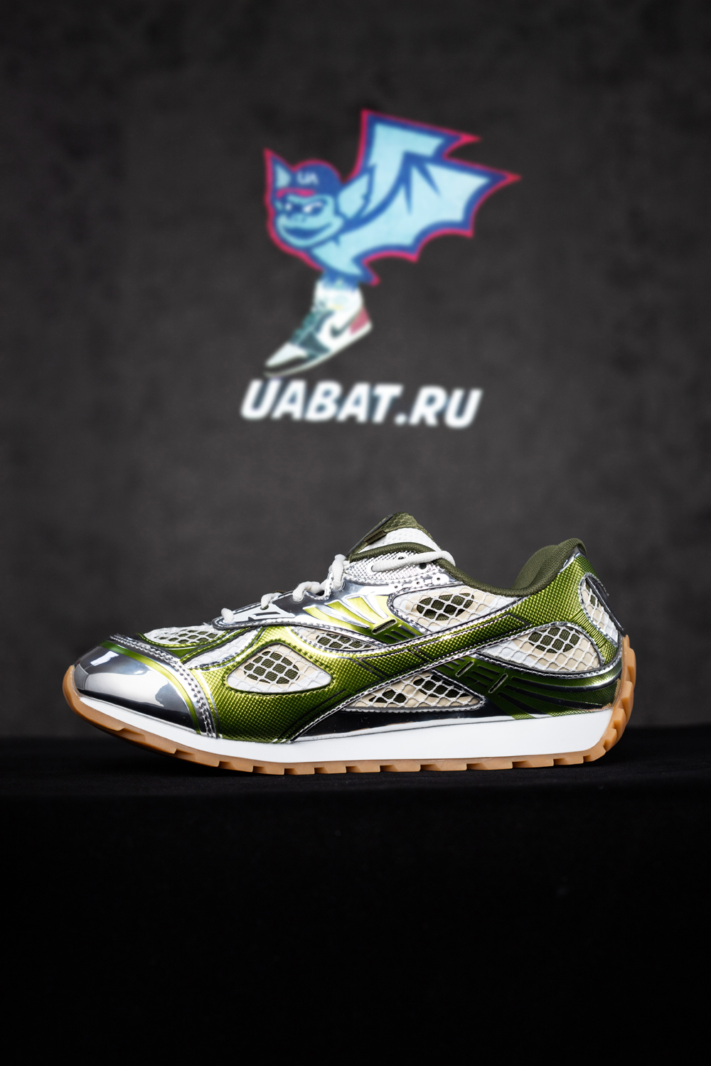 bo*te*ga Ve*ne*ta orbit runner sneaker 