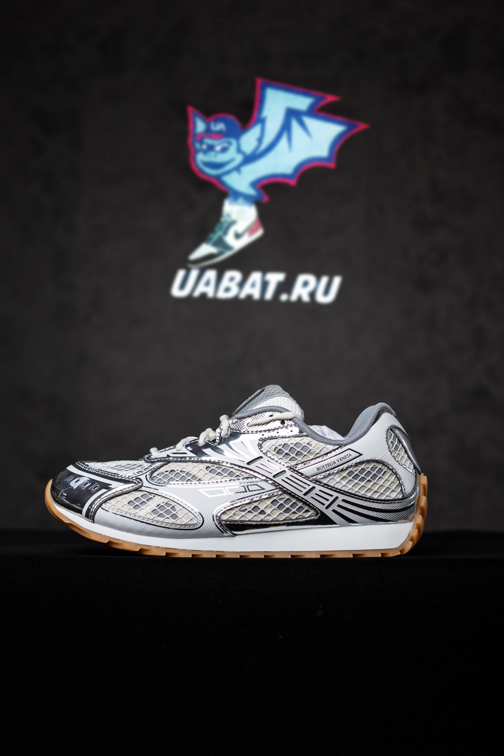 bo*te*ga Ve*ne*ta orbit runner sneaker  