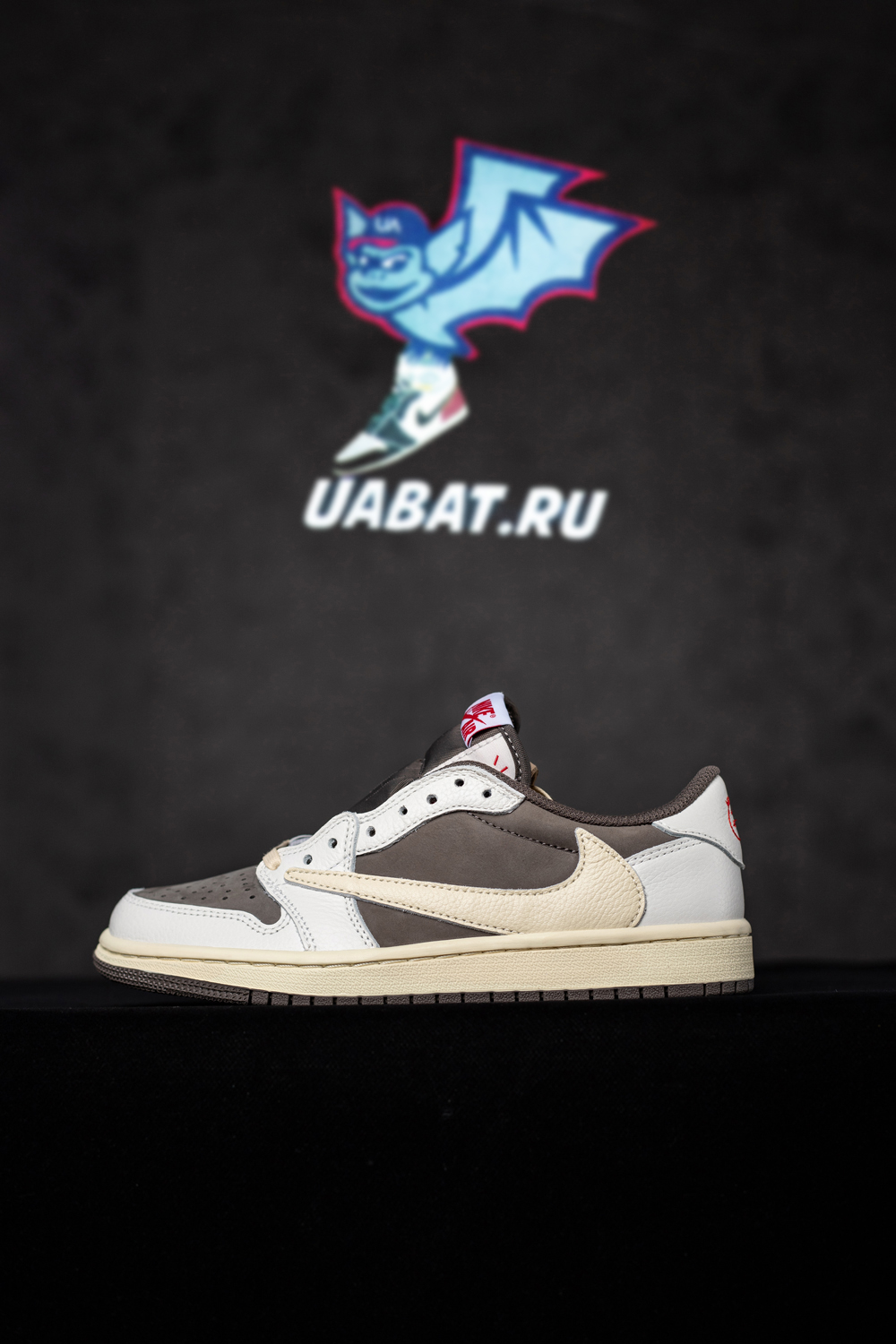 TRAVIS SCOTT X AIR JORDAN 1 LOW OG "REVERSE MOCHA"
