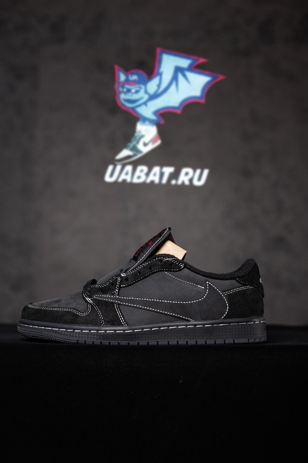 TRAVIS SCOTT AIR JORDAN 1 LOW "PHANTOM"