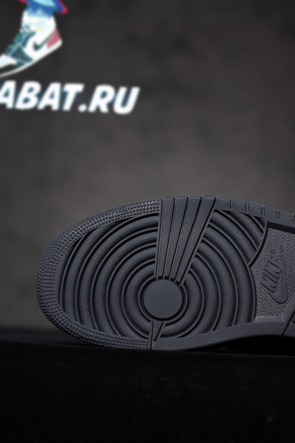 TRAVIS SCOTT AIR JORDAN 1 LOW "PHANTOM"