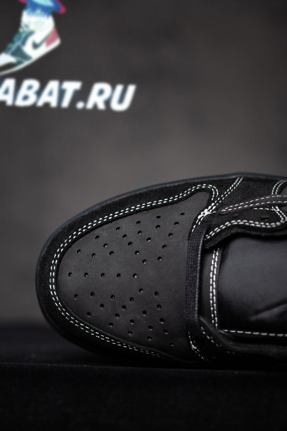 TRAVIS SCOTT AIR JORDAN 1 LOW "PHANTOM"