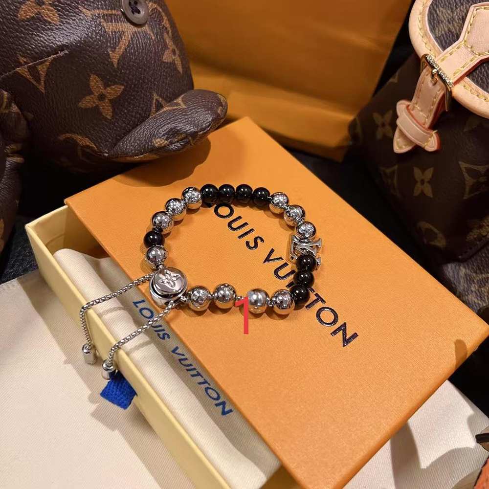 l0*is V*t0n monogram beads bracelet m00512