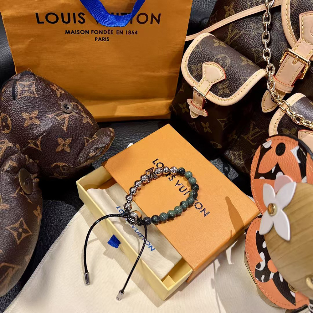 l0*is V*t0n monogram beads bracelet m00512