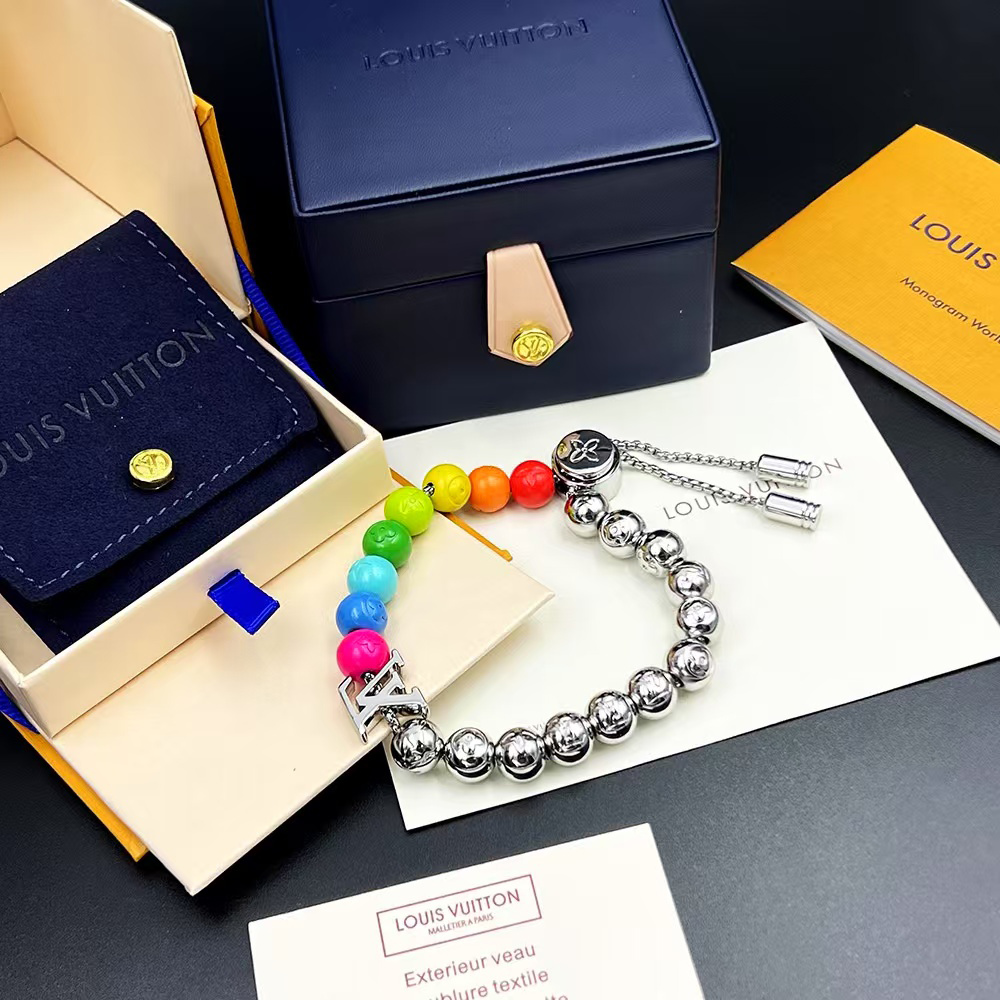 l0*is V*t0n monogram beads bracelet m00512