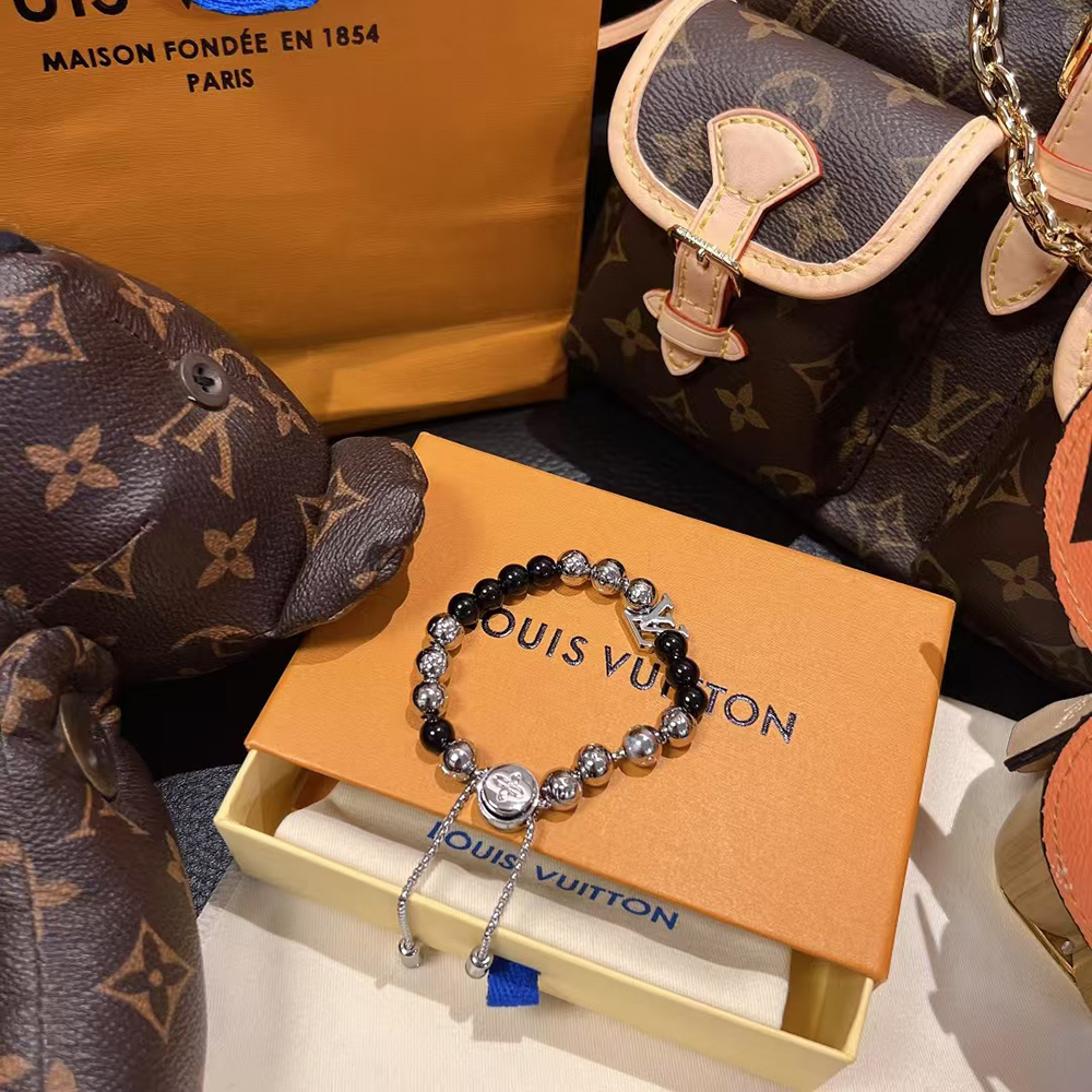 l0*is V*t0n monogram beads bracelet m00512