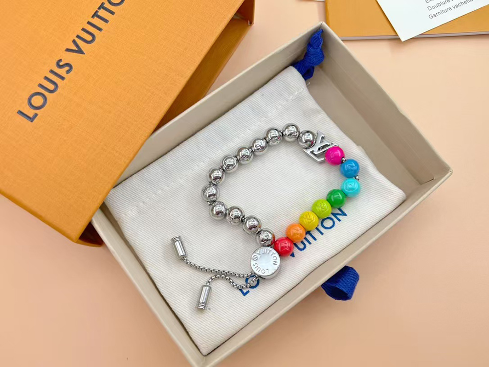 l0*is V*t0n monogram beads bracelet m00512