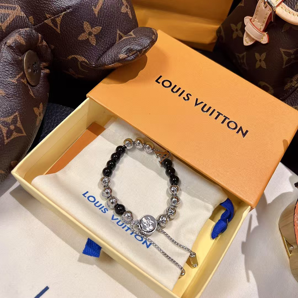 l0*is V*t0n monogram beads bracelet m00512