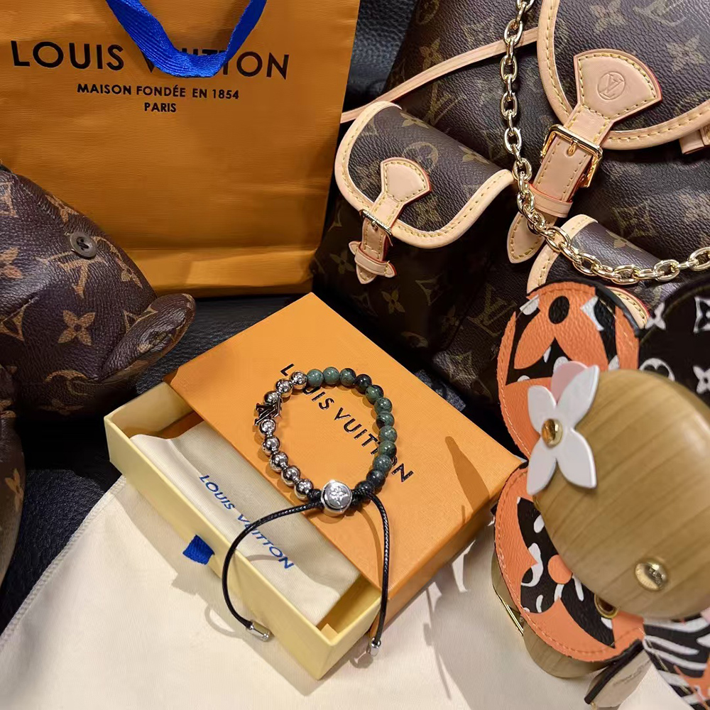 l0*is V*t0n monogram beads bracelet m00512