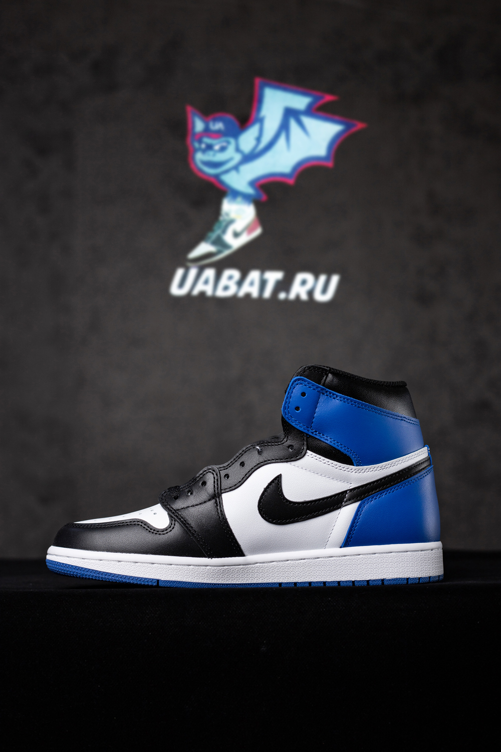 FRAGMENT DESIGN X AIR JORDAN 1 RETRO HIGH OG