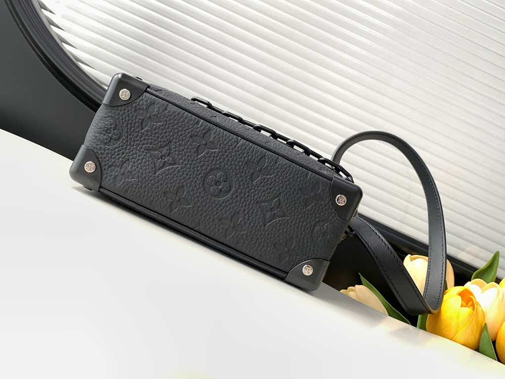 l0*is V*t0n mini soft trunk m55702 18.5*13*8cm