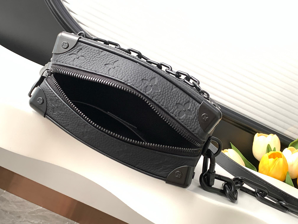 l0*is V*t0n mini soft trunk m55702 18.5*13*8cm