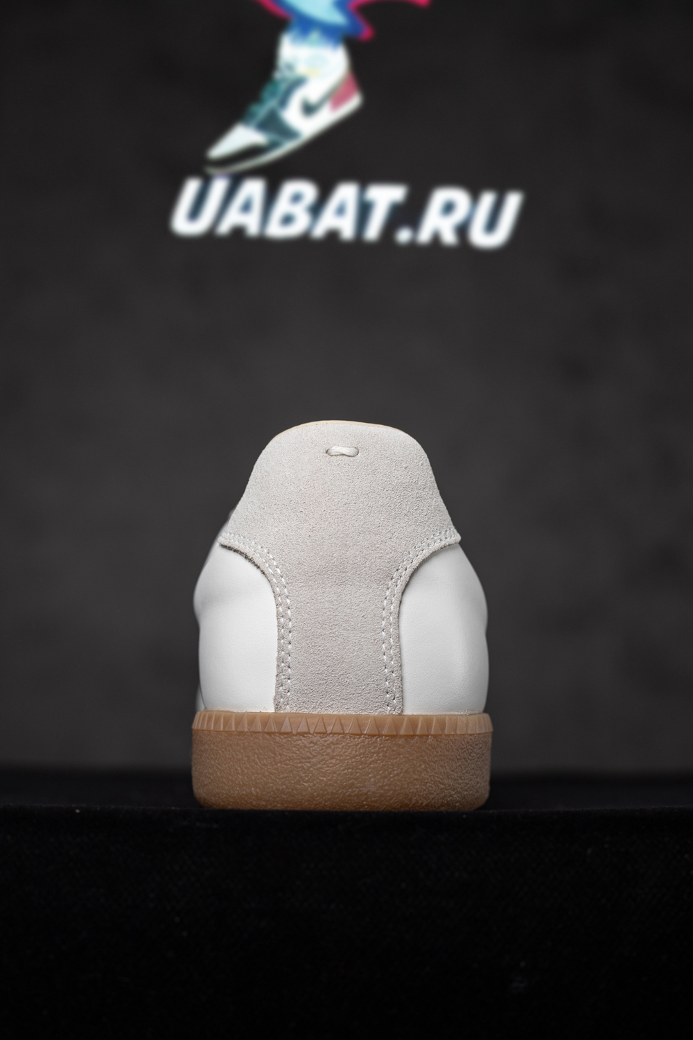 ma*s*n Ma*i*la white & gray replica sneakers