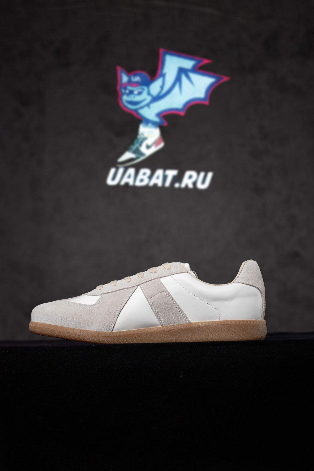 ma*s*n Ma*i*la white & gray replica sneakers