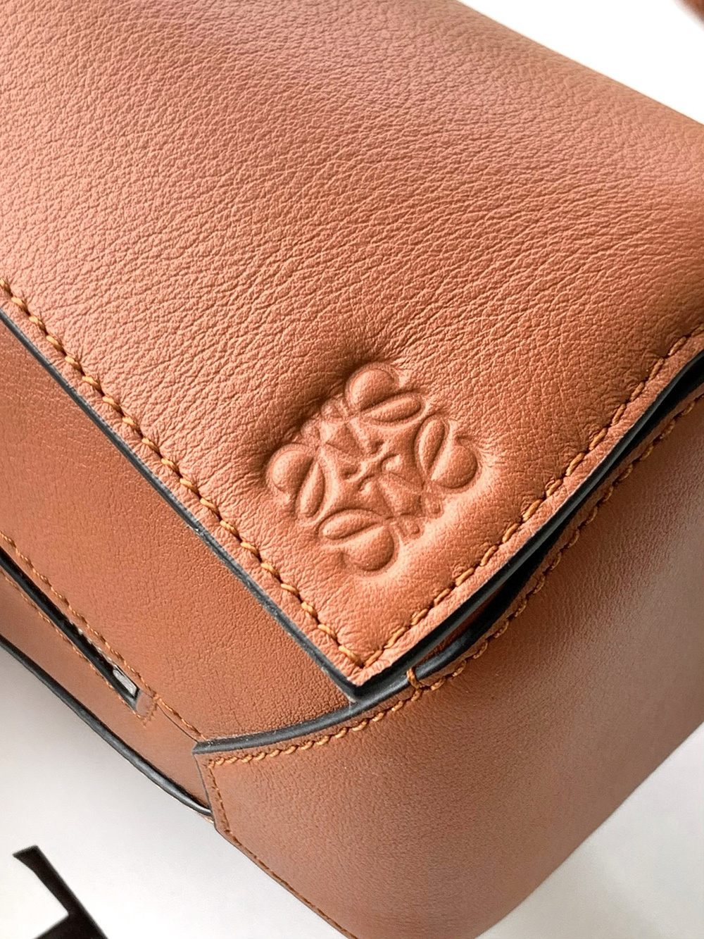 L0ew* mini puzzle bumbags 2530 18*12*7.5cm