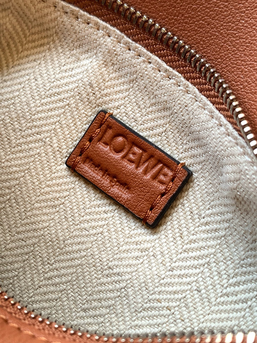 L0ew* mini puzzle bumbags 2530 18*12*7.5cm