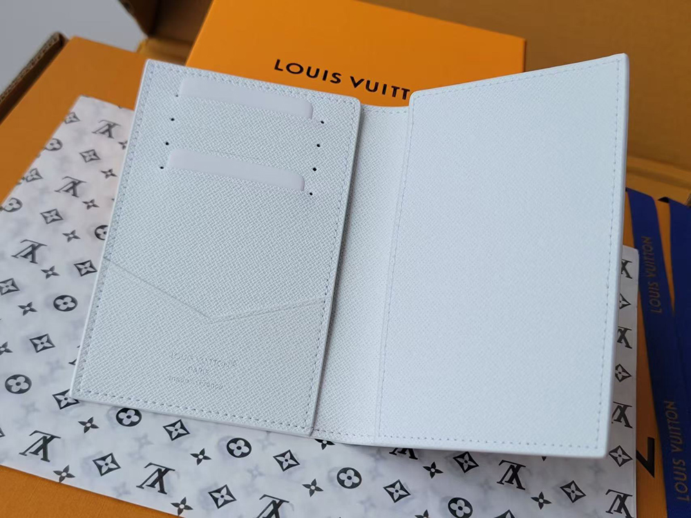 l0*is V*t0n pocket organizer m14880 11.1*1*7.5cm