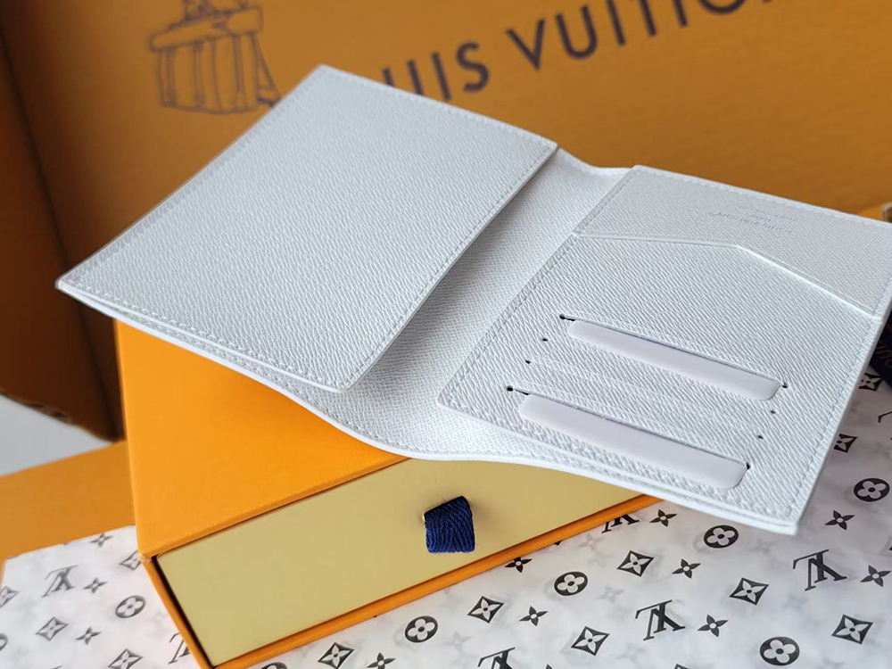 l0*is V*t0n pocket organizer m14880 11.1*1*7.5cm