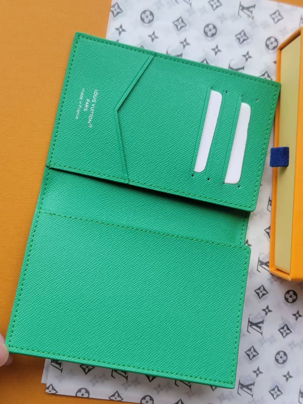 l0*is V*t0n pocket organizer m14880 11.1*1*7.5cm