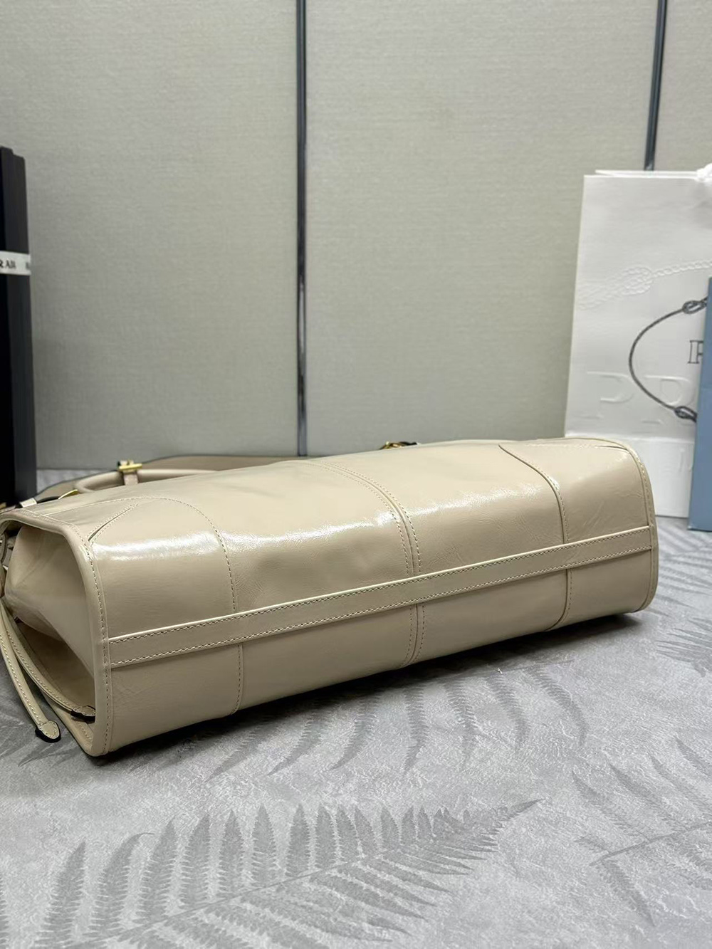 Pra*a bonnie large leather handbag 1ba433 38*30*12cm