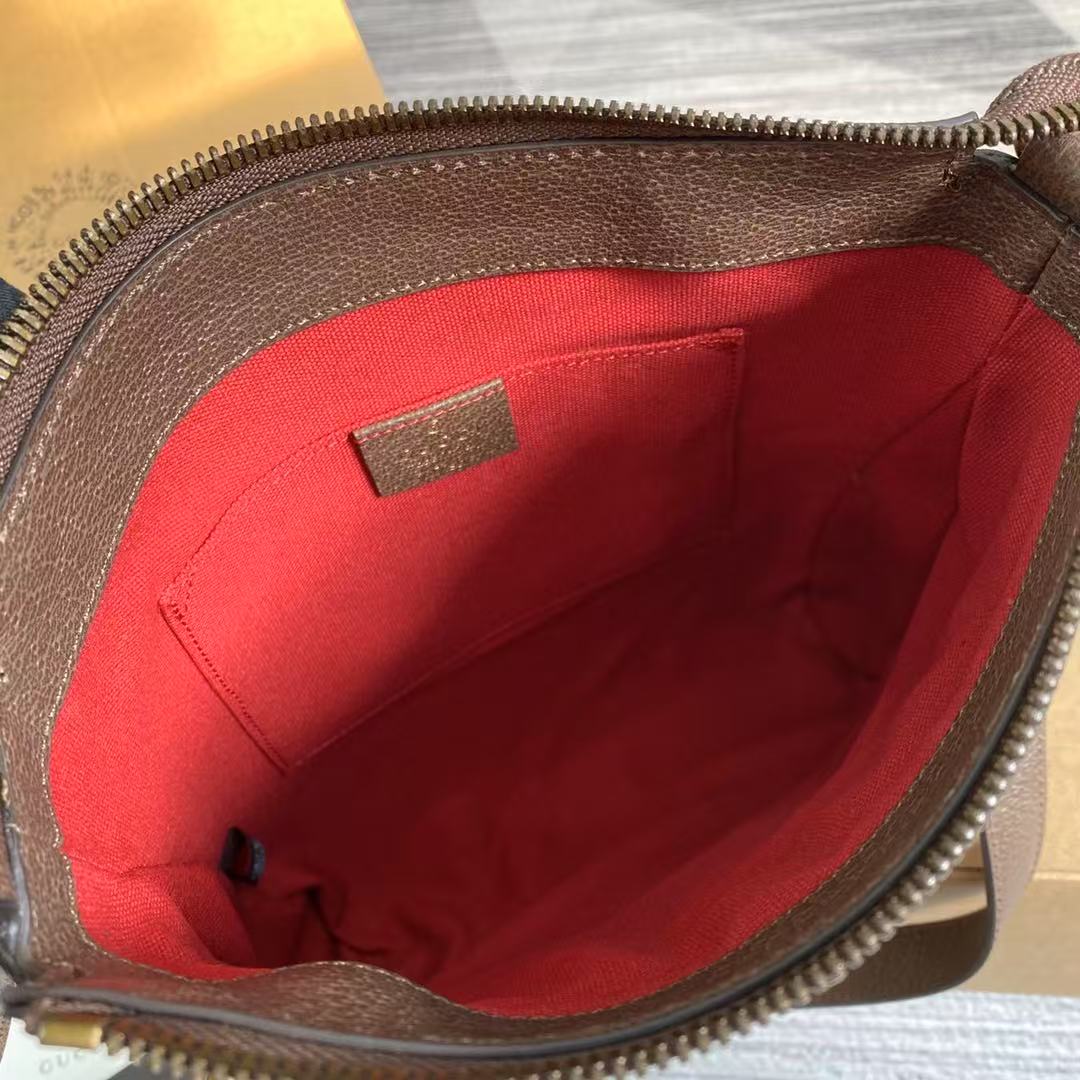 G*u*i donald duck messenger bags 645054 21*22*4cm