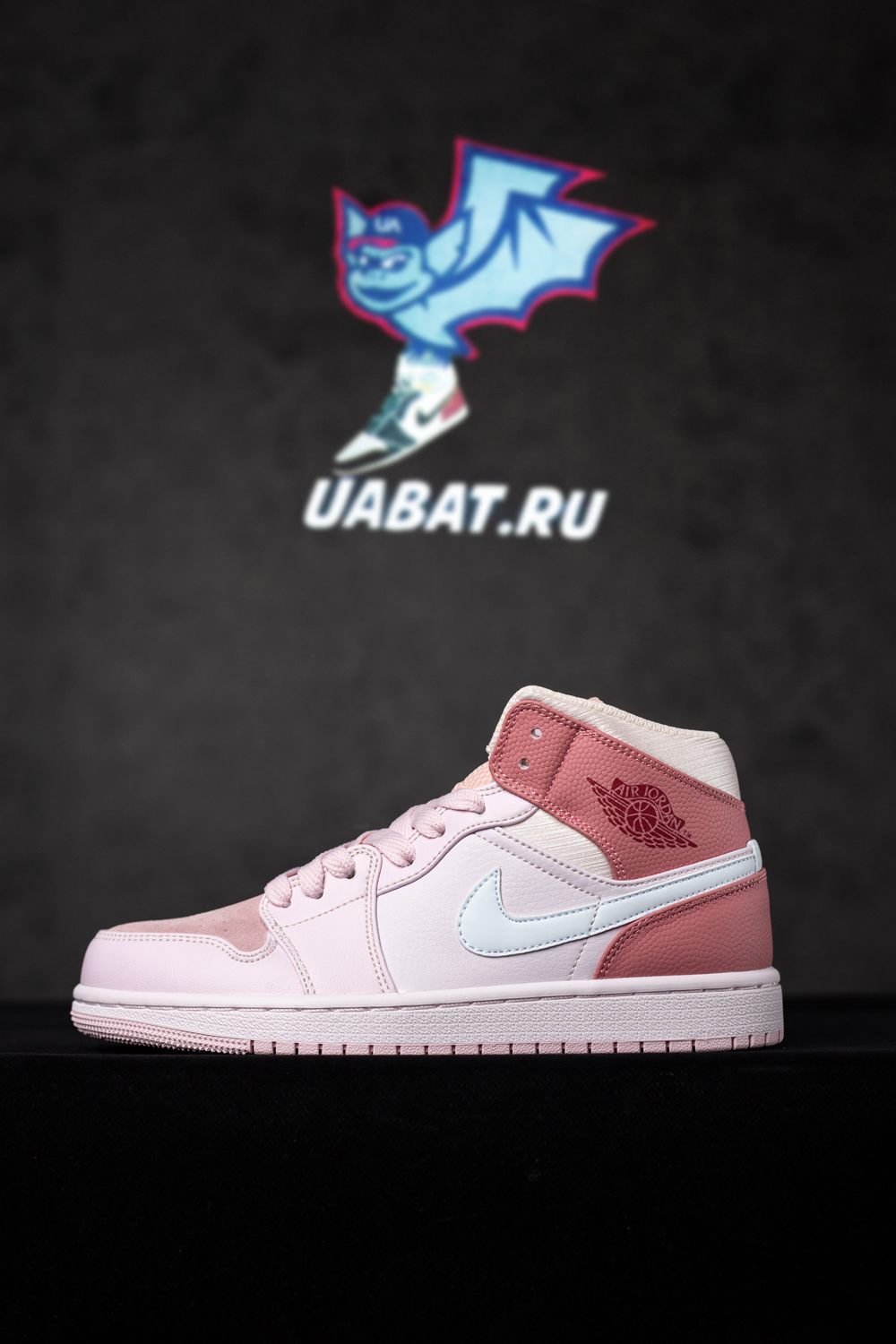 AIR JORDAN 1 MID 
