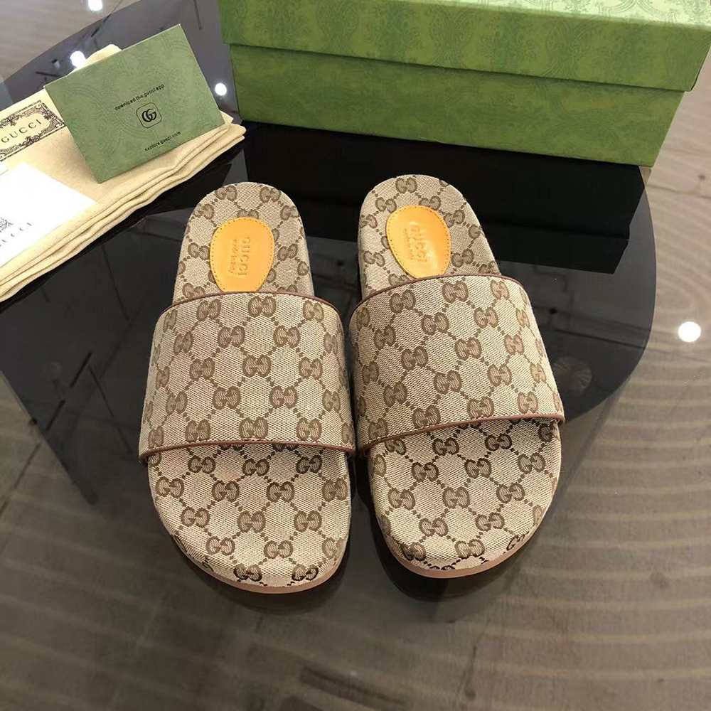 G*u*i gg slide beige canvas