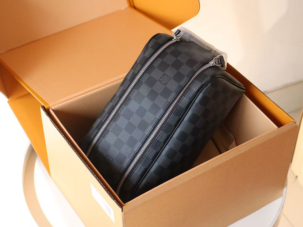 l0*is V*t0n dopp kit toilet pouch n40127 28*15*16.5cm