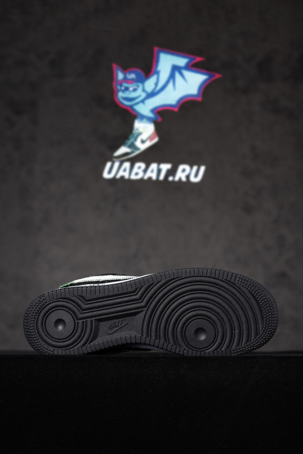 l0*is V*t0n x nike air force 1 low “black”