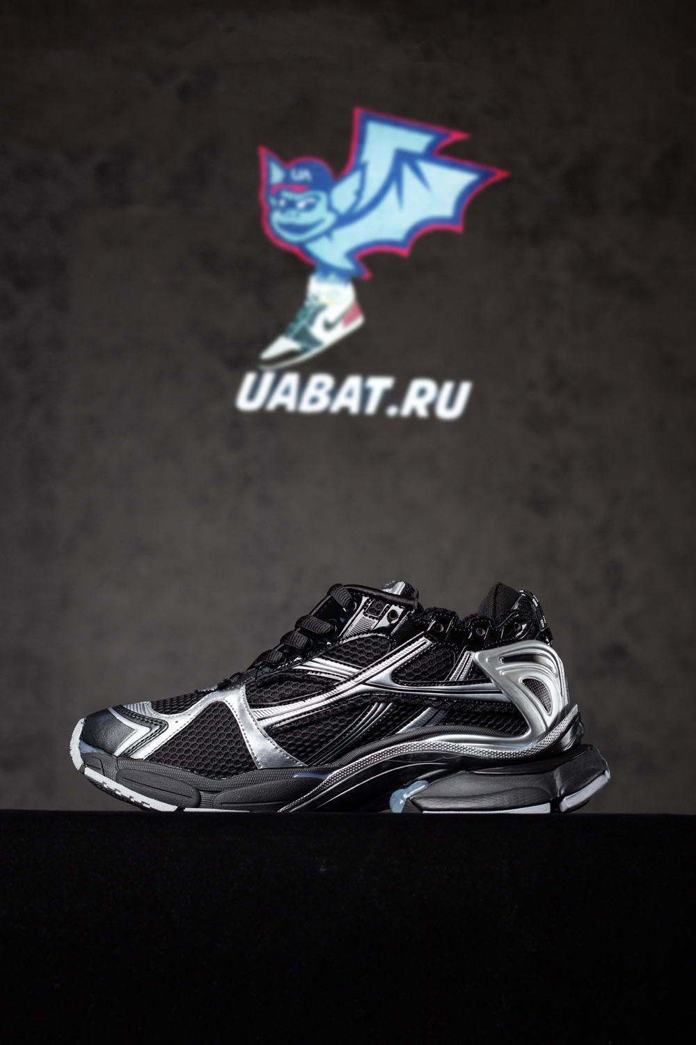 Ba*len*cia*ga runner sneaker "black silver"