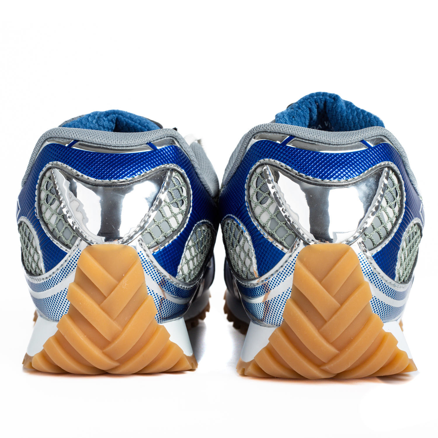 bo*te*ga Ve*ne*ta orbit runner sneaker 