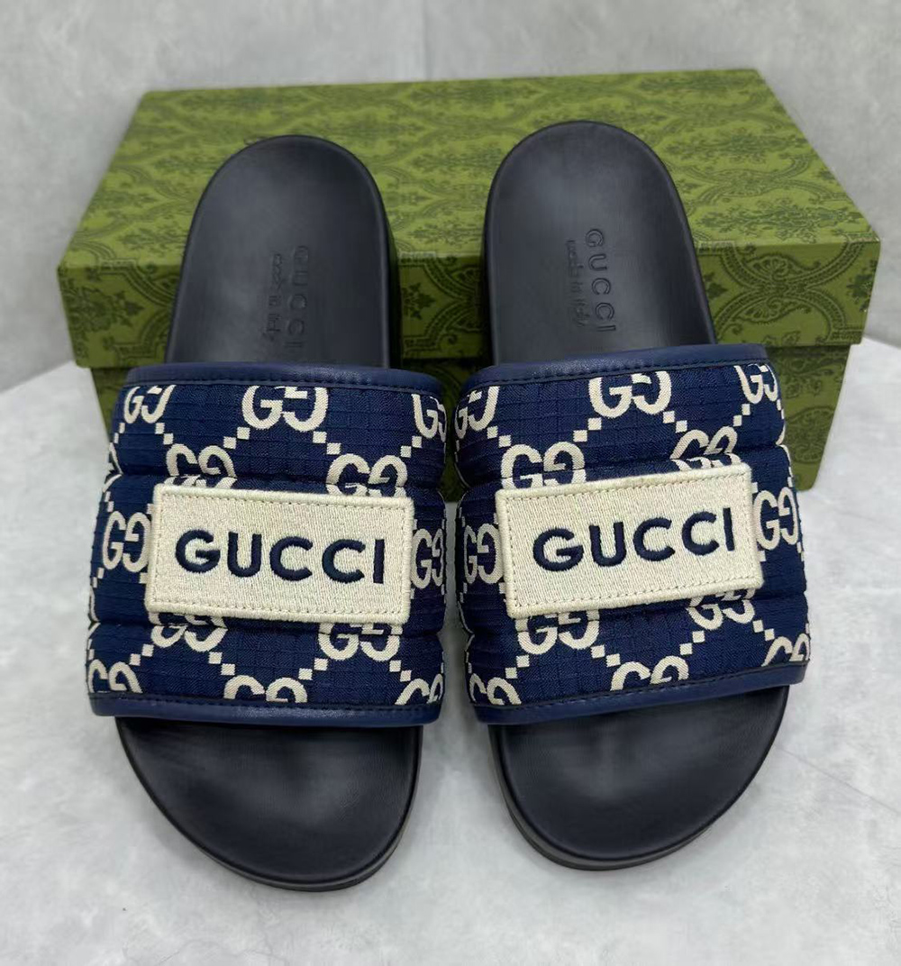 G*u*i gg canvas blue flip-flops