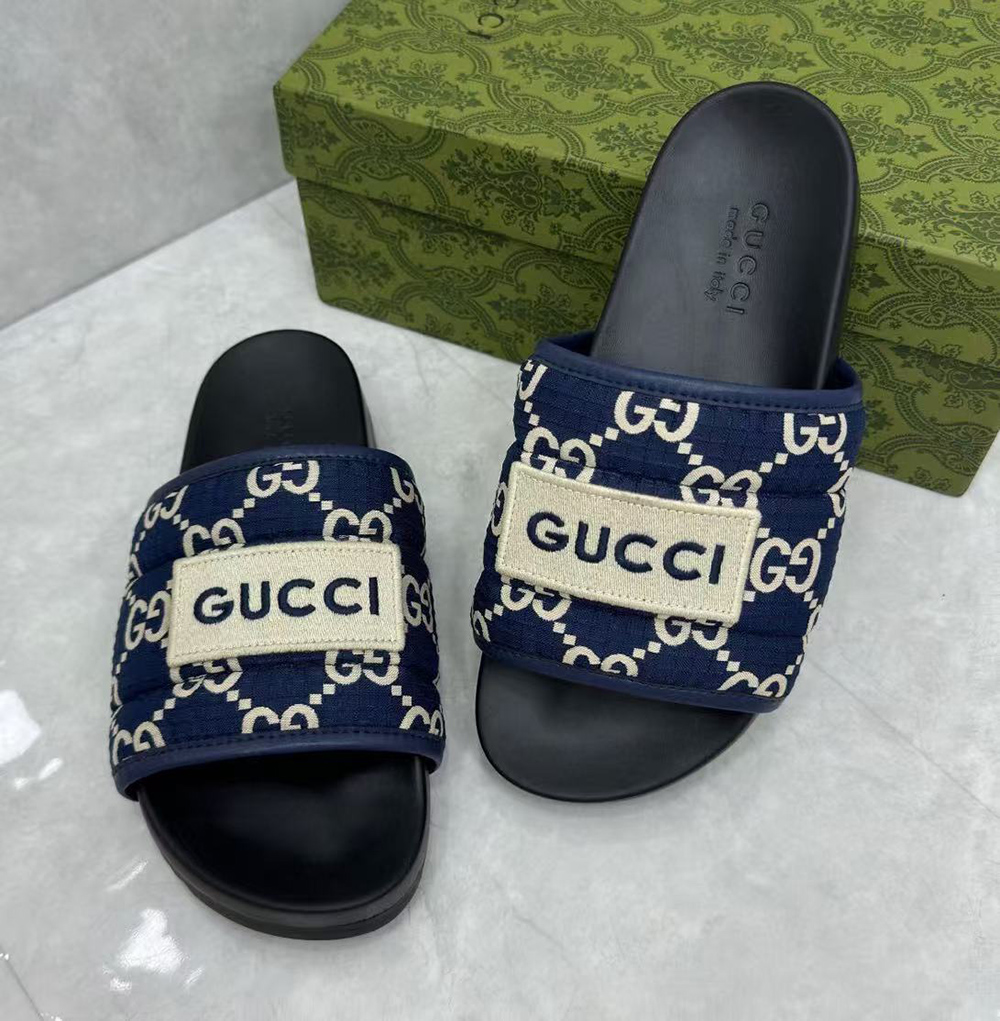 G*u*i gg canvas blue flip-flops