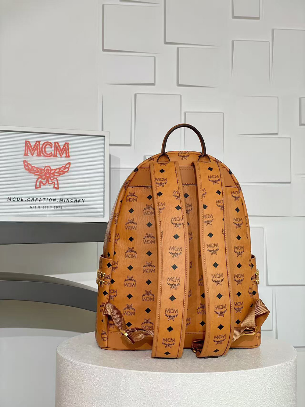 MCM Stark Side Studs Backpack 1C0201 15.5*33*41cm