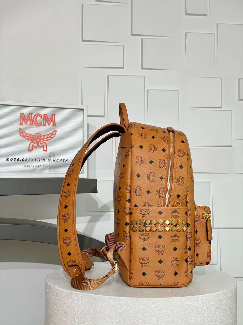 MCM Stark Side Studs Backpack 1C0201 15.5*33*41cm