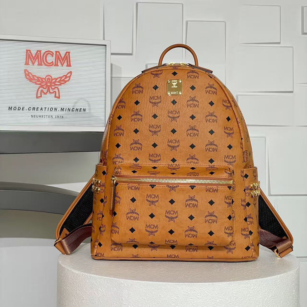 MCM Stark Side Studs Backpack 1C0201 15.5*33*41cm