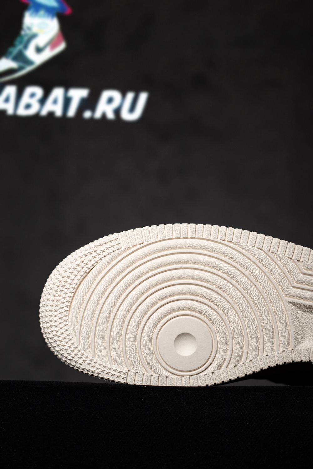 l0*is V*t0n & nike air force 1 virgil abloh 